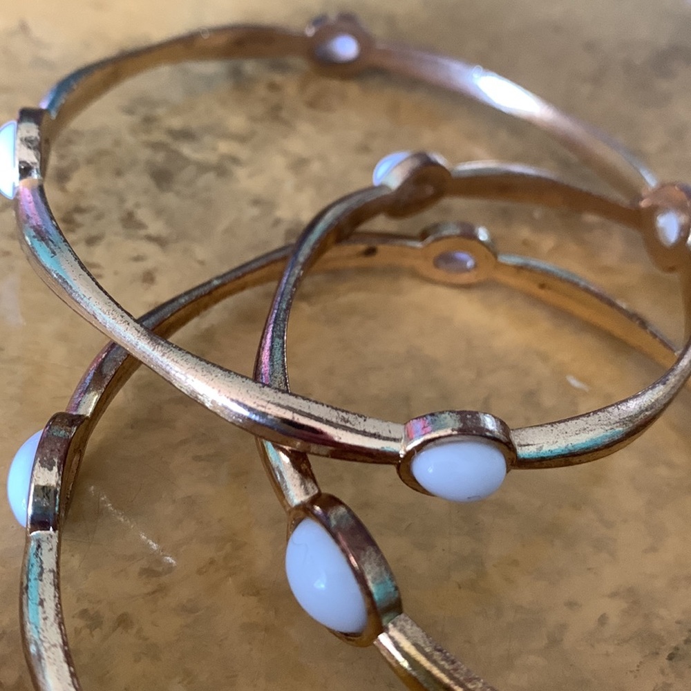 Three Stackable Vintage Gold Toned Bangles With I… - image 2